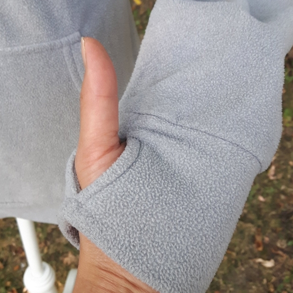 Size S Bench gray Fleese thumb hole hoodie sweater - Picture 9 of 12
